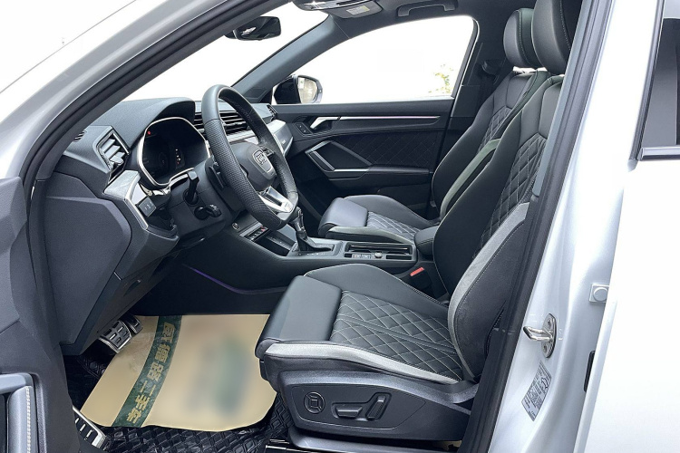 奥迪Q3 Sportback 2024款 40 TFSI 时尚型中控内饰7003