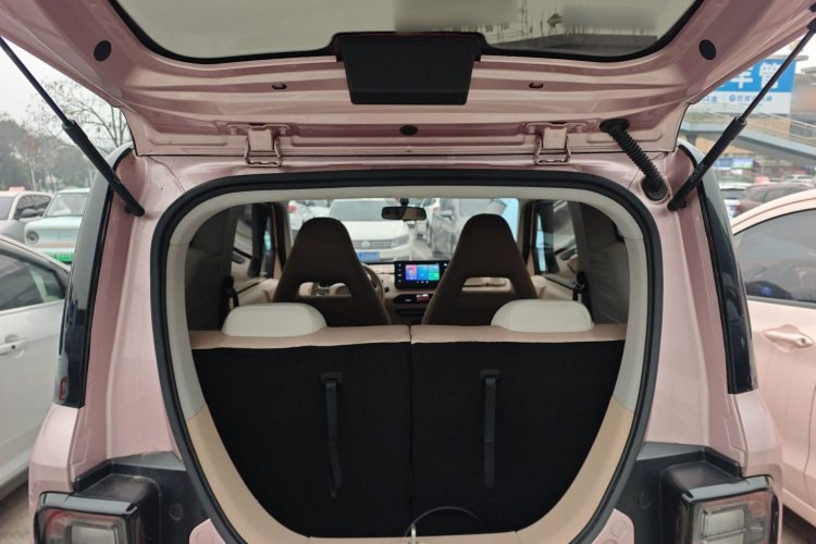 吉利银河 2023款 熊猫mini 200km 耐力熊机舱底盘23