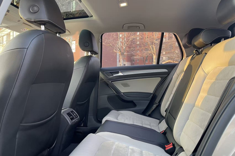 大众 高尔夫 2017款 230TSI 自动豪华百万辆纪念版中控内饰7003