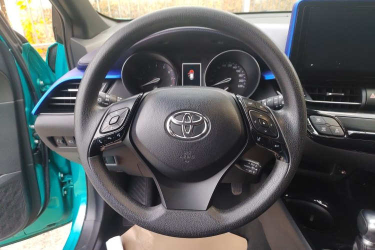 丰田C-HR 2018款 2.0L 领先版 国V中控内饰13