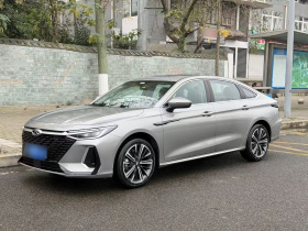 奇瑞 艾瑞泽8 2025款 1.6T DCT卓越版