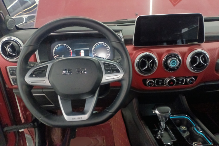 北京BJ40 2019款 PLUS 2.3T 自动四驱尊享版 国VI中控内饰12