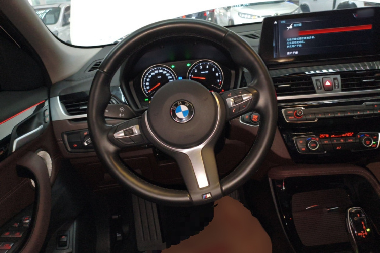 宝马X2 2022款 sDrive25i M运动套装中控内饰13