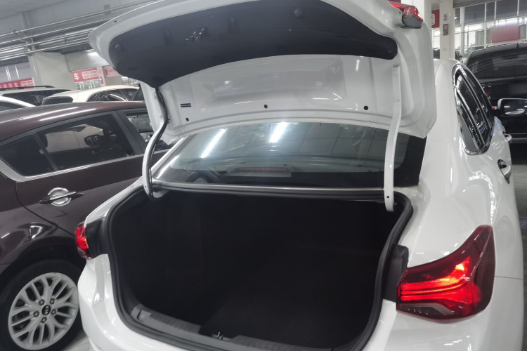 雪佛兰 科沃兹 2020款 325T 自动欣悦版机舱底盘23