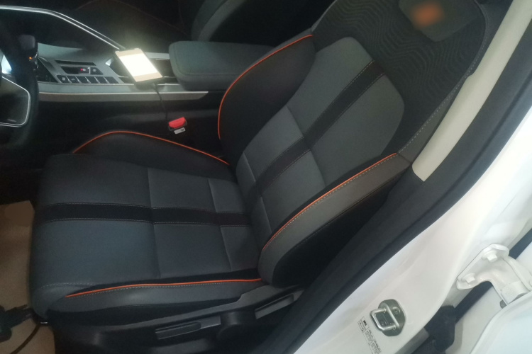 吉利汽车 缤越 2023款 1.5T DCT铂金版中控内饰19