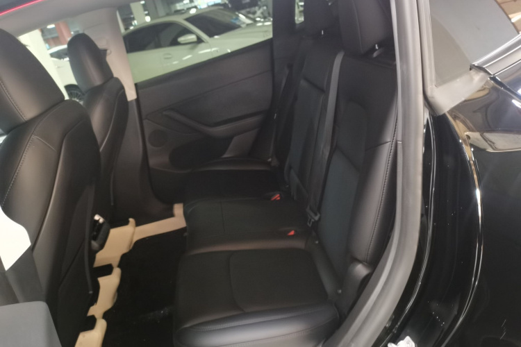 特斯拉 Model Y 2023款 长续航全轮驱动版中控内饰21