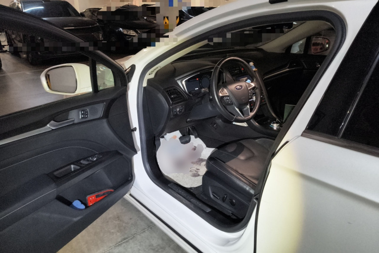 福特 蒙迪欧 2017款 EcoBoost 245 豪华运动型中控内饰20