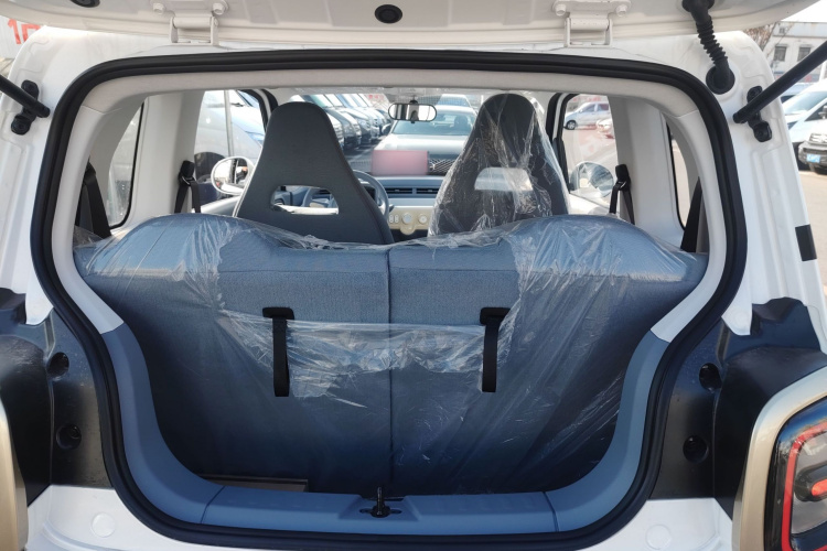 奔腾小马 2026款 222km 萌趣马机舱底盘23