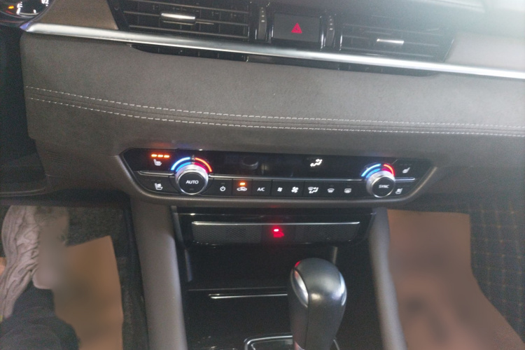 马自达 阿特兹 2020款 2.5L 蓝天尊崇版局部细节16