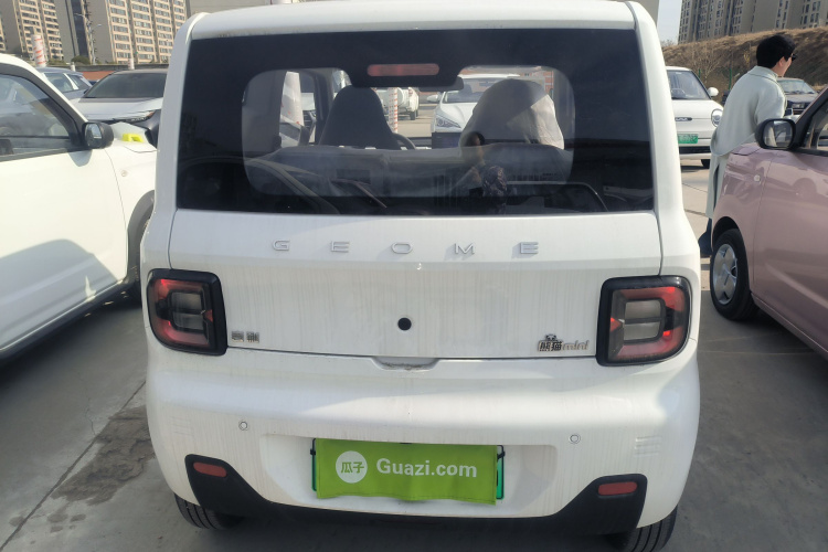 吉利银河 2024款 熊猫mini 200km 耐力熊车身外观6