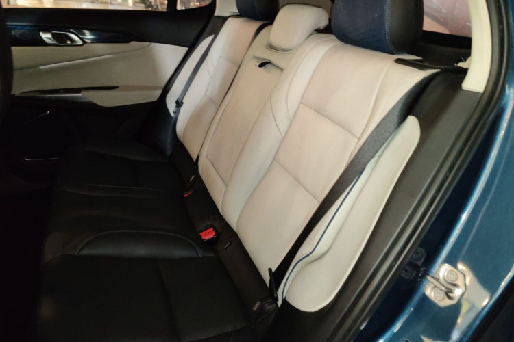 领克01 2017款 2.0T 两驱耀Pro版中控内饰7004