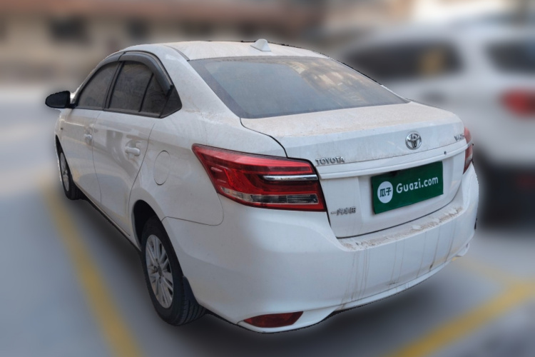 丰田 威驰 2017款 1.3L 手动锐行版车身外观5