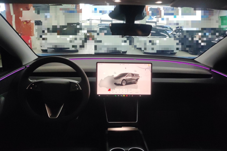 特斯拉 Model Y 2025款 后轮驱动 首发版中控内饰7002