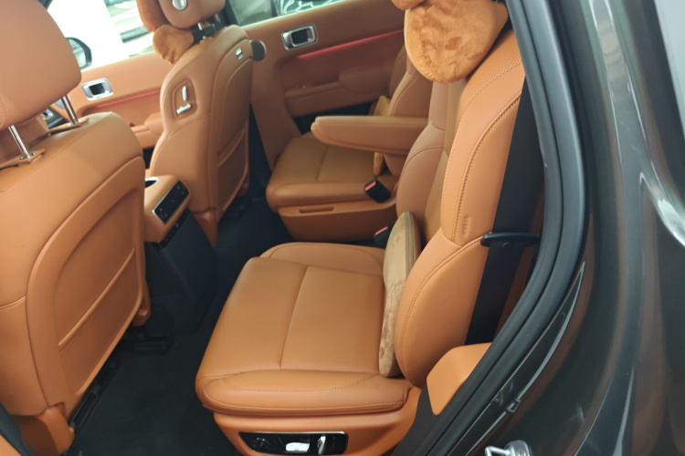 理想汽车 理想L8 2024款 Ultra中控内饰21