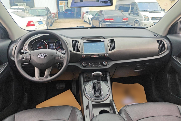 起亚 智跑 2016款 2.0L 自动两驱版GL中控内饰12