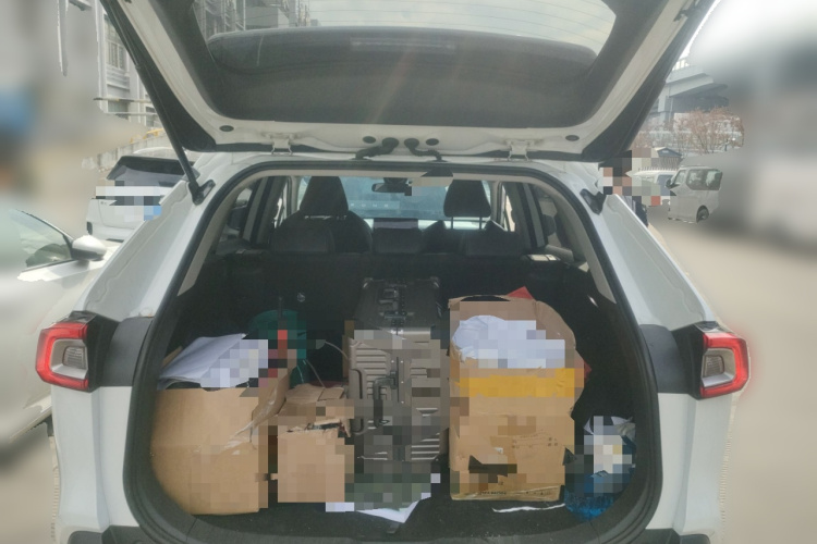 丰田 威兰达 2023款 双擎 2.5L E-CVT两驱豪华PLUS版中控内饰23