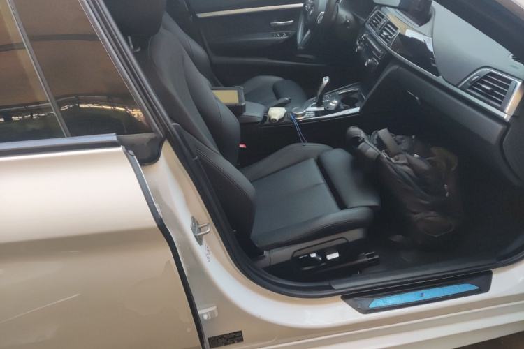 宝马3系GT 2020款 320i M运动套装局部细节41