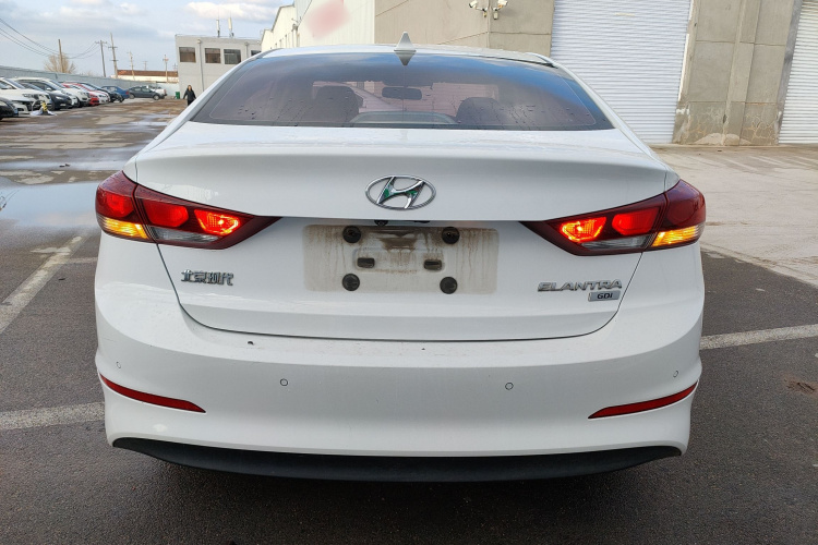 现代 领动 2016款 1.6L 自动智炫·精英型车身外观6