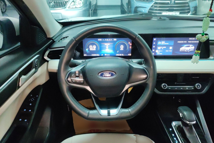 福特 福睿斯 2021款 1.5L 自动钻石版中控内饰13