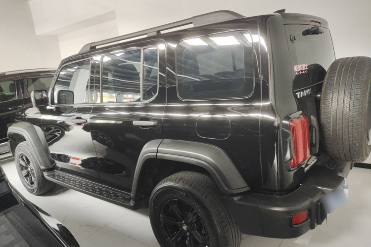 坦克300 2021款 越野版 2.0T 征服者车身外观6005