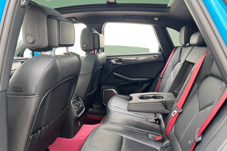 保时捷 2022款 Macan 2.0T中控内饰7009