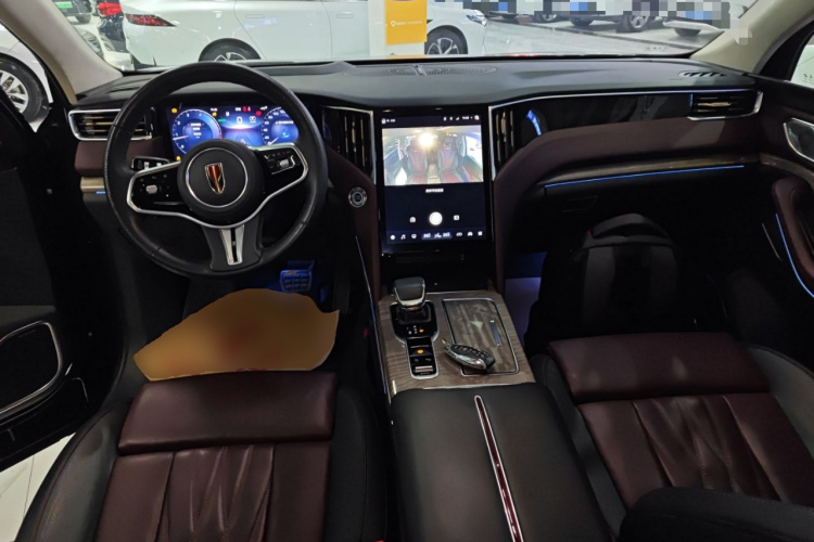 红旗HS7 2023款 2.0T 自动四驱旗领版 六座中控内饰7002