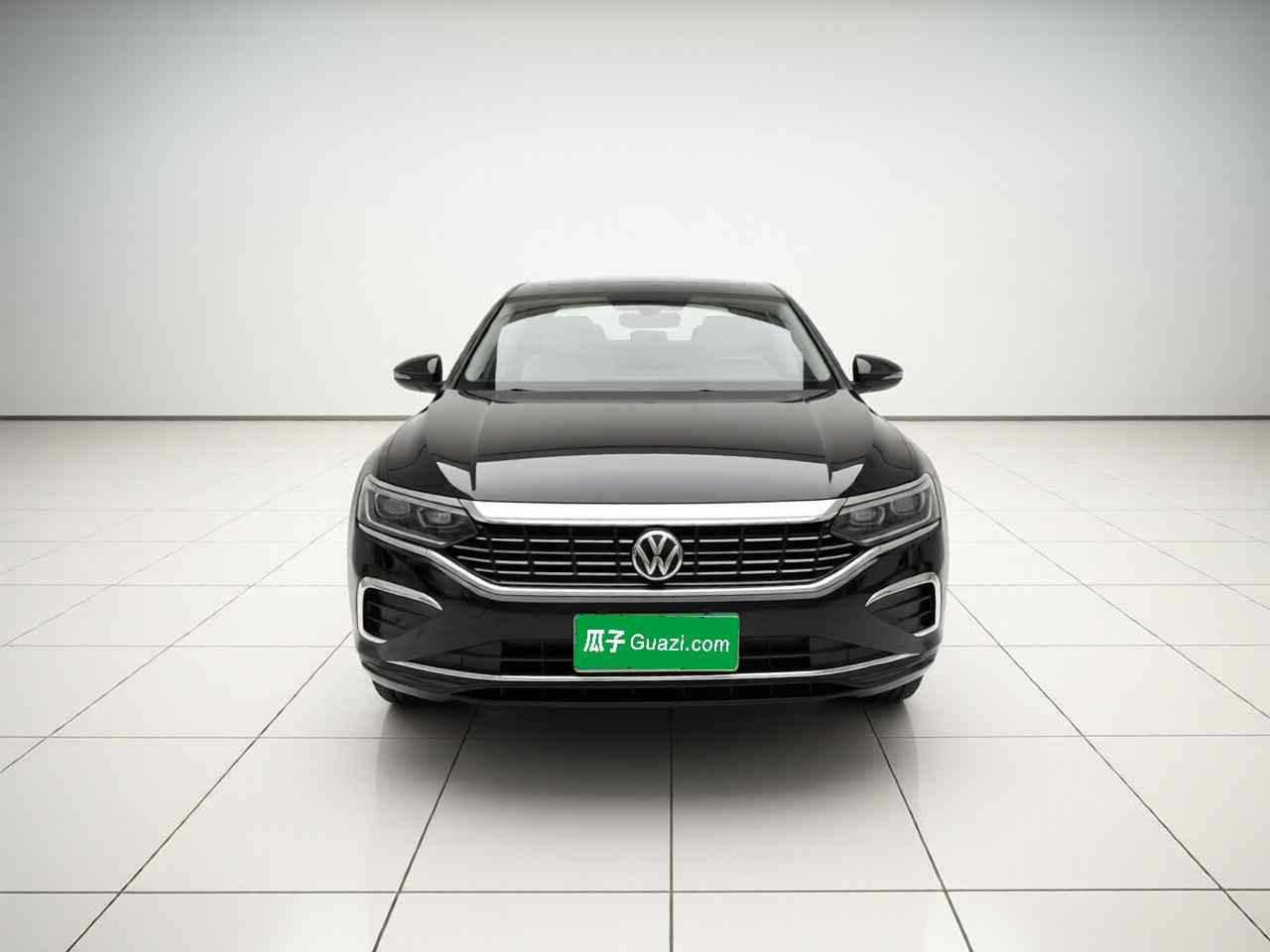 大众 帕萨特 2025款 出众款 380TSI 龙腾版(1)