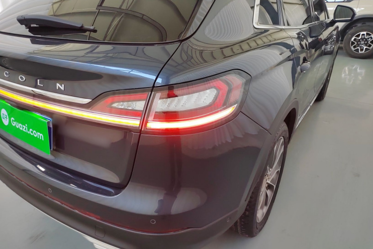 林肯 航海家 2021款 2.0T 四驱尊雅版车身外观6006