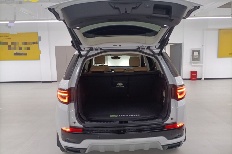 路虎 发现运动版 2025款 249PS 性能科技版机舱底盘23