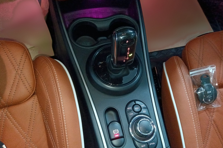 MINI Countryman 2023款 改款 1.5T COOPER ALL4 鉴赏家局部细节18