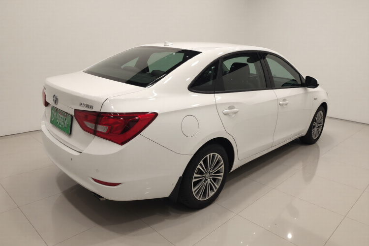 别克 英朗 2017款 15N 自动豪华型车身外观7