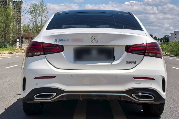 奔驰A级 2021款 A 180 L 运动轿车车身外观6008