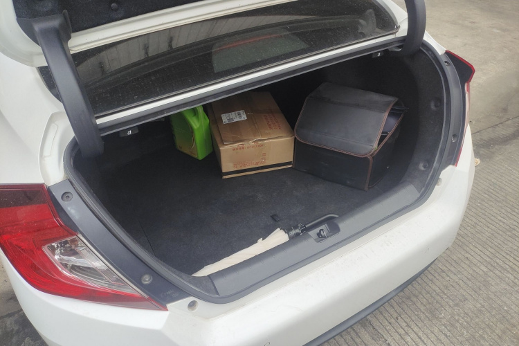 本田 思域 2016款 220TURBO CVT豪华版中控内饰23