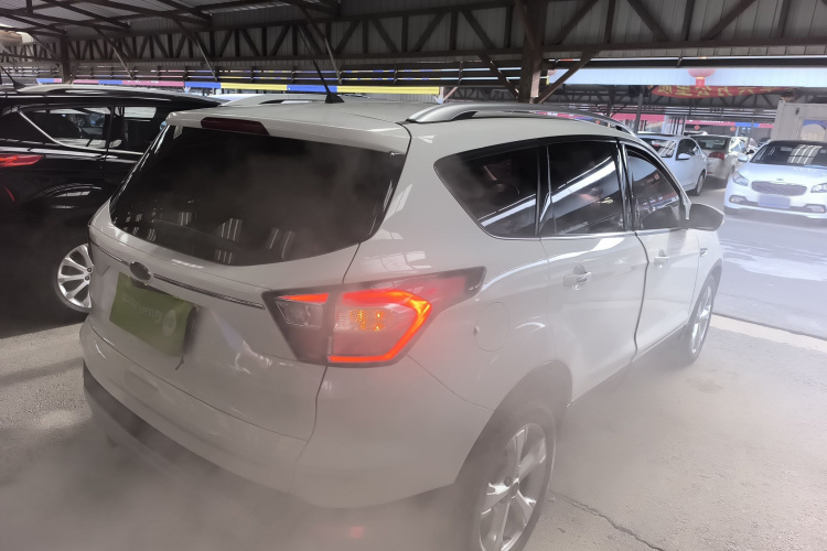 福特 翼虎 2017款 EcoBoost 245 四驱铂翼型车身外观7