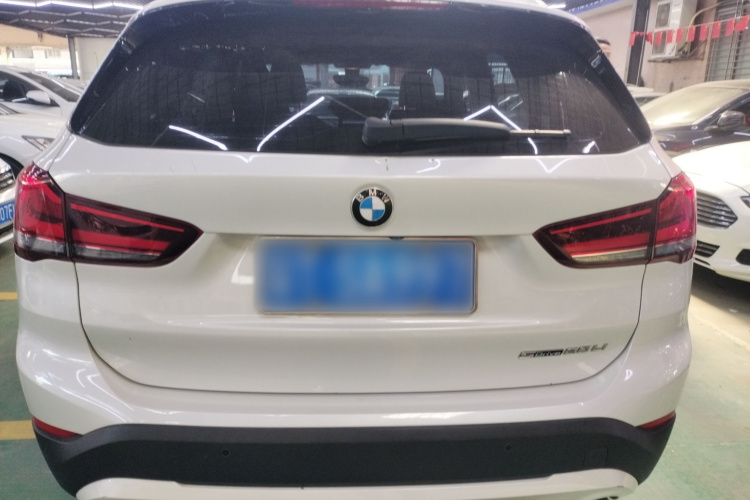 宝马X1 2020款 sDrive20Li 时尚型车身外观6