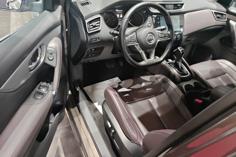 日产 逍客 2021款 2.0L CVT豪华领航版中控内饰7003