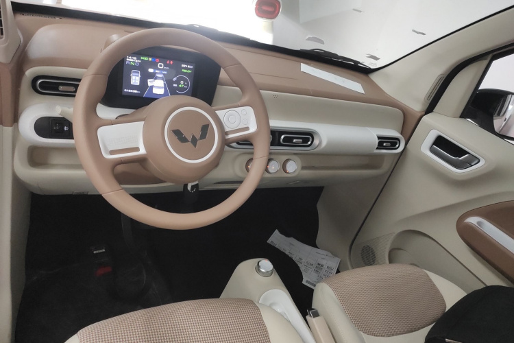 五菱汽车 宏光MINIEV 2024款 第三代 215km 青春版中控内饰12