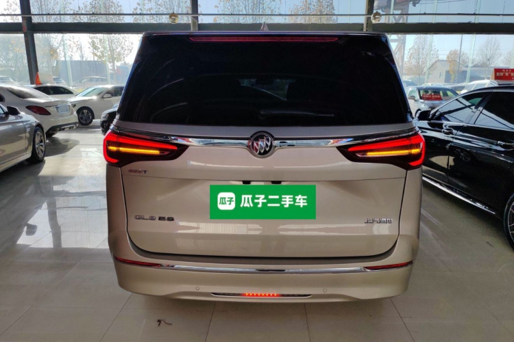 别克GL8 2022款 ES陆尊 653T 尊享型车身外观6