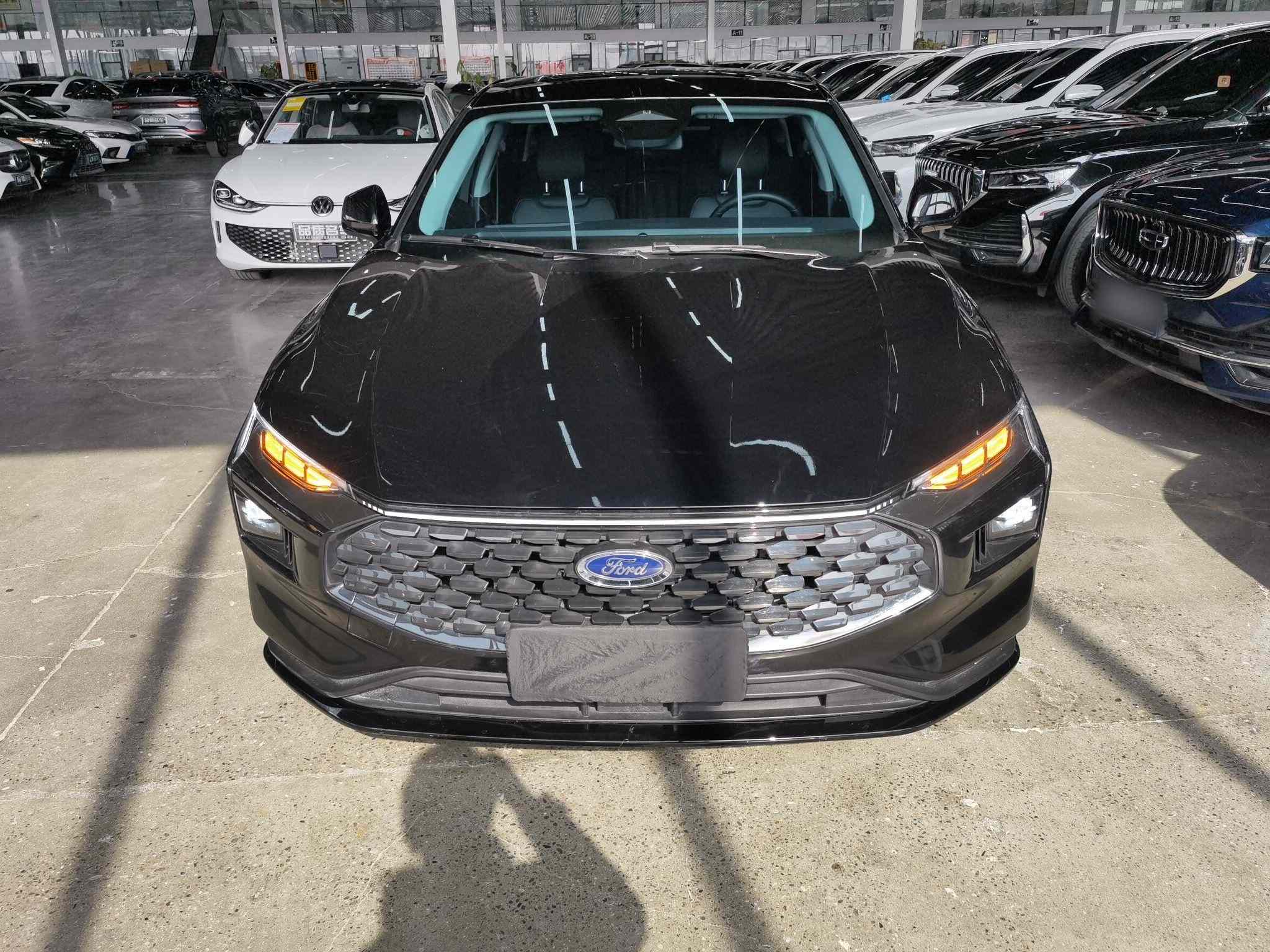 福特 蒙迪欧 2025款 2.0T EcoBoost 豪华型(1)