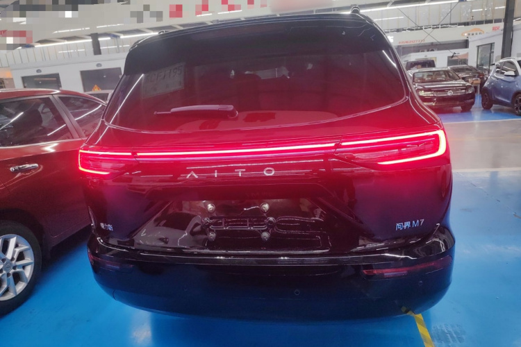 鸿蒙智行 问界M7 2024款 1.5T 智驾后驱Pro版 5座车身外观6004
