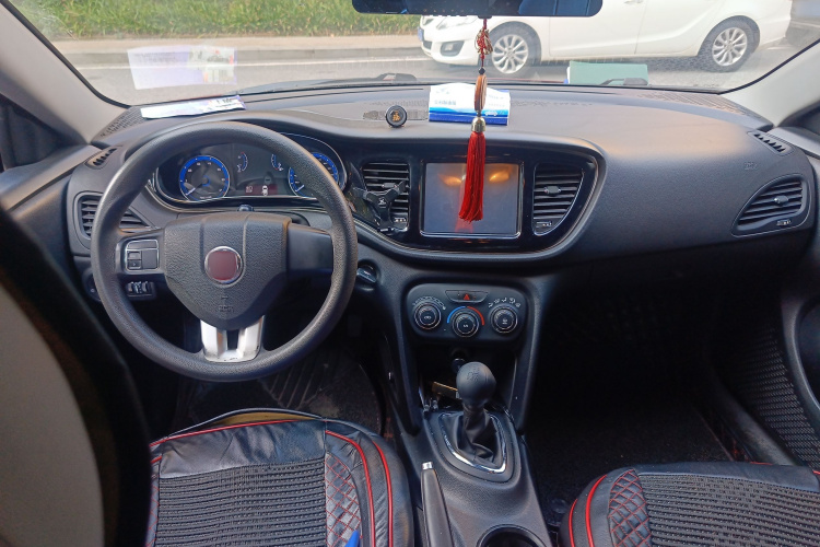 菲亚特 菲翔 2015款 1.4T 手动悦享版中控内饰12