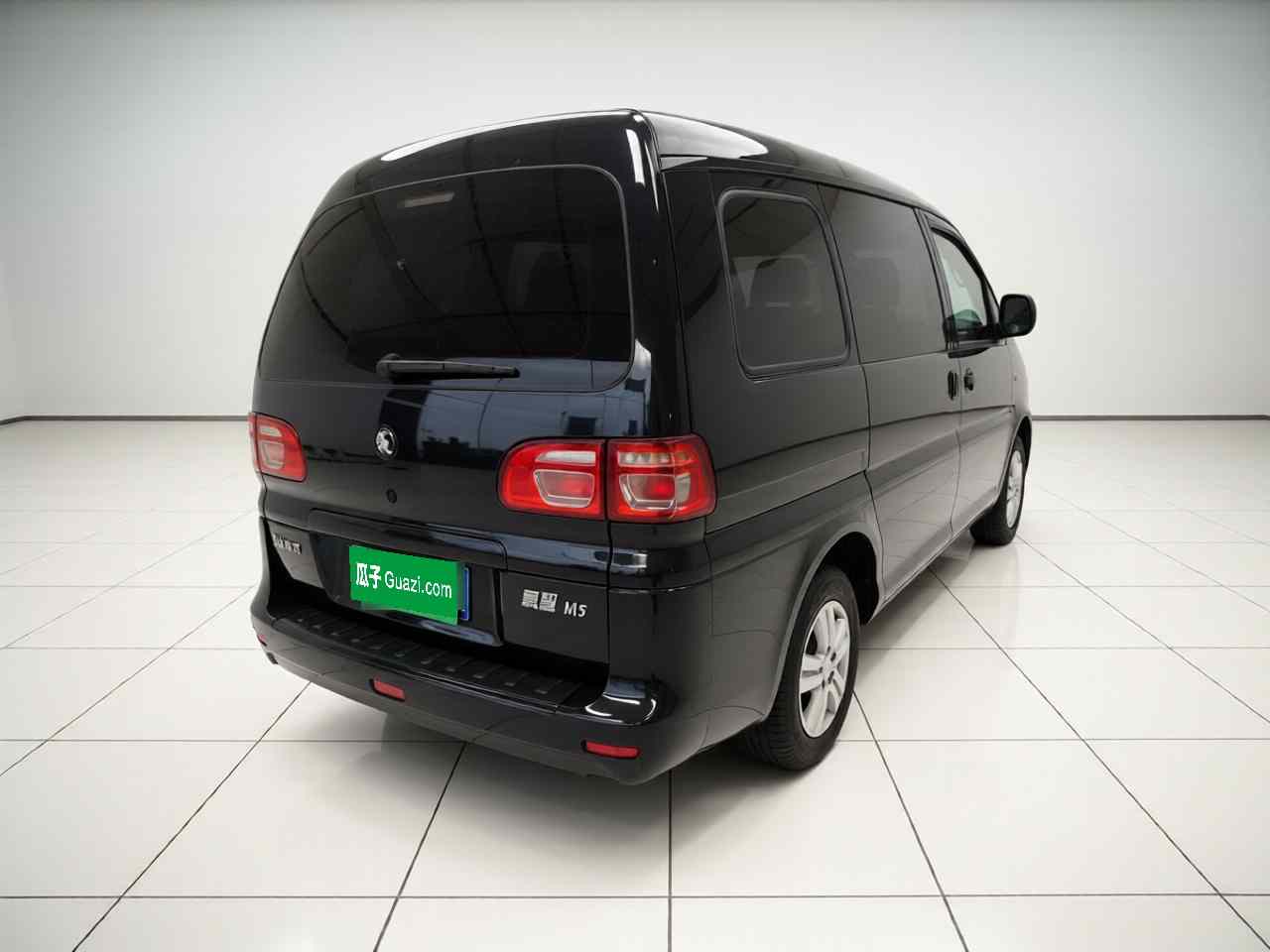 东风风行 菱智 2023款 M5 1.6L 实用型 5座(5)