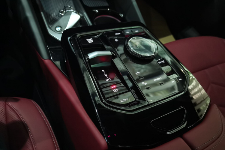 宝马5系 2025款 530Li 领先型 M运动套装局部细节18