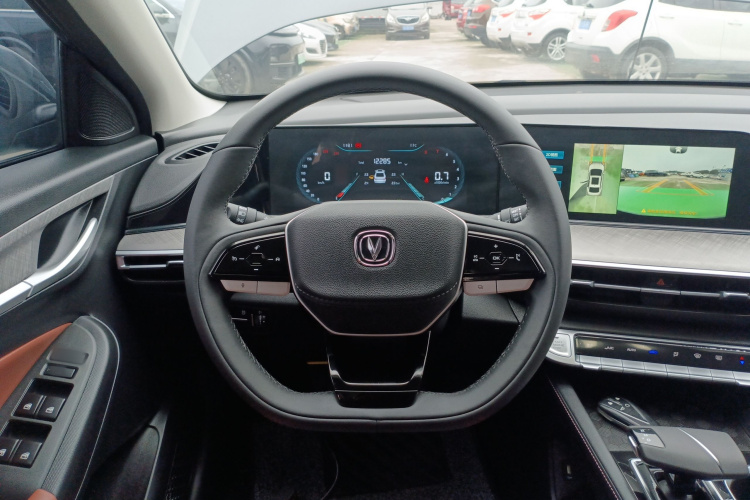 长安 逸动 2024款 PLUS 蓝鲸NE 1.4T GDI DCT高能版局部细节13