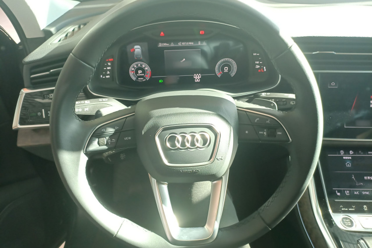 奥迪Q7 2023款 45 TFSI quattro S line运动型局部细节13