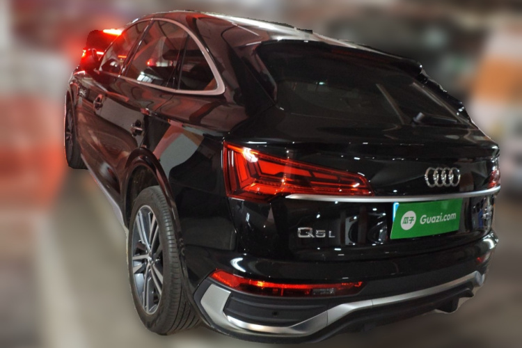 奥迪Q5L Sportback 2021款 45 TFSI 豪华型车身外观5