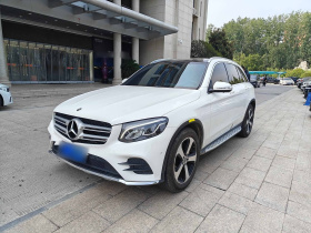 奔驰GLC 2018款 改款 GLC 260 4MATIC 豪华型