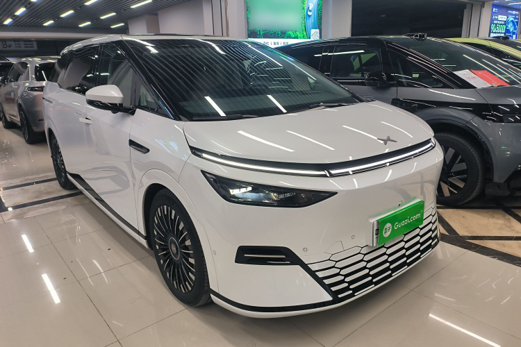 小鹏X9 2025款 740超长续航 Max车身外观3