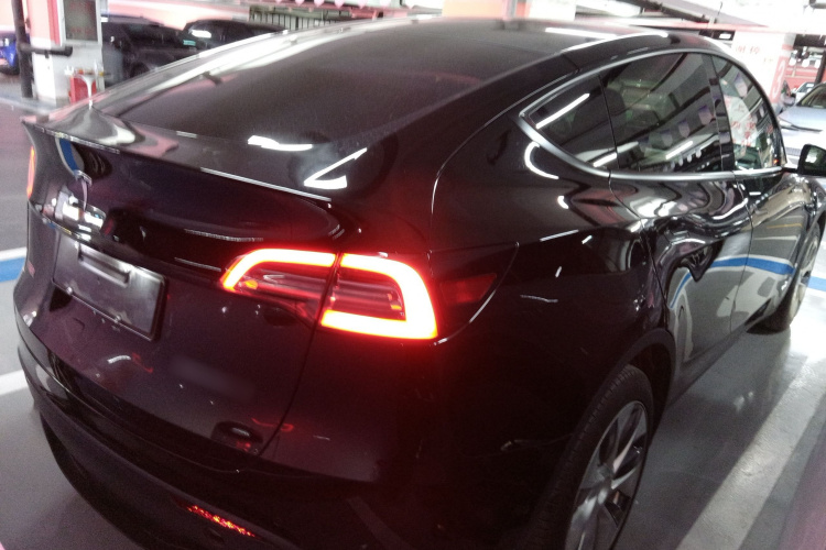 特斯拉 Model Y 2022款 后轮驱动版车身外观6005