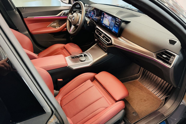 宝马4系 2023款 425i Gran Coupe M运动曜夜套装中控内饰7007